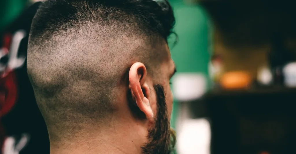 découvrez le style american fade, une coupe de cheveux moderne et tendance qui allie élégance et fraîcheur pour un look irrésistible.