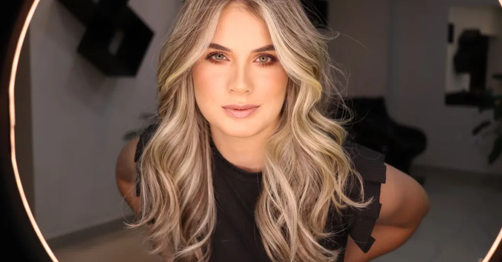 découvrez comment sublimer vos cheveux avec des mèches blondes éclatantes, techniques, conseils et tendances pour un look lumineux et naturel.