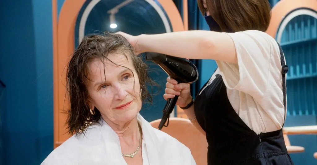 découvrez nos traitements efficaces pour cheveux secs, pour une hydratation intense et des cheveux revitalisés.