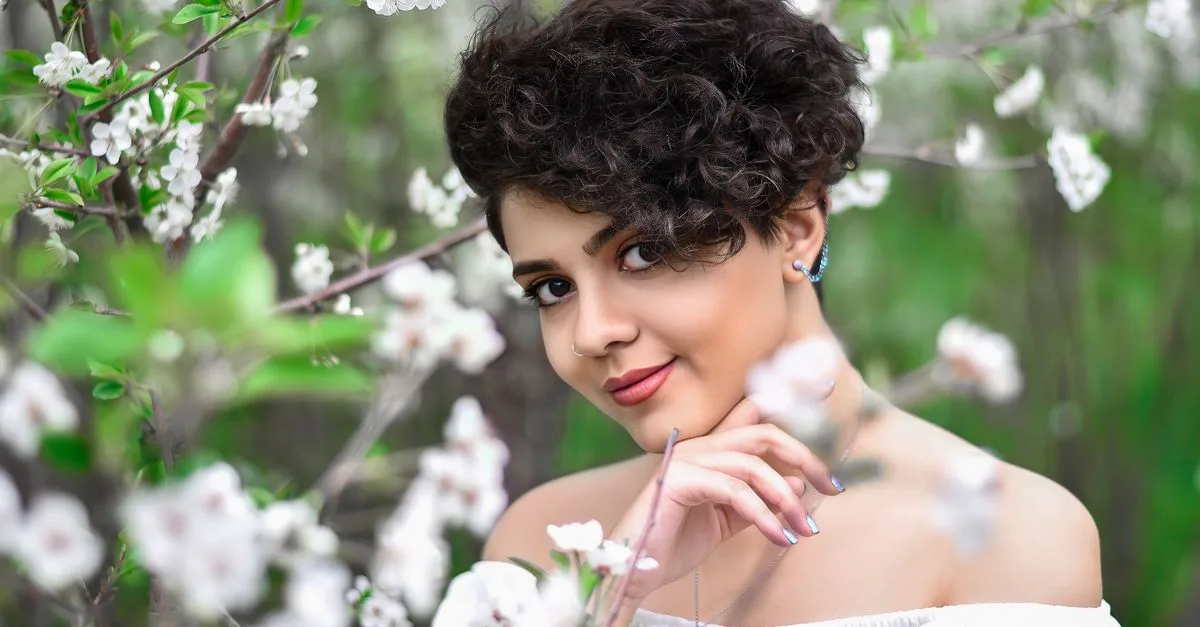 découvrez le pixie cut, une coupe de cheveux courte et tendance qui sublime votre visage avec élégance et modernité. idéale pour un style audacieux et facile à entretenir.