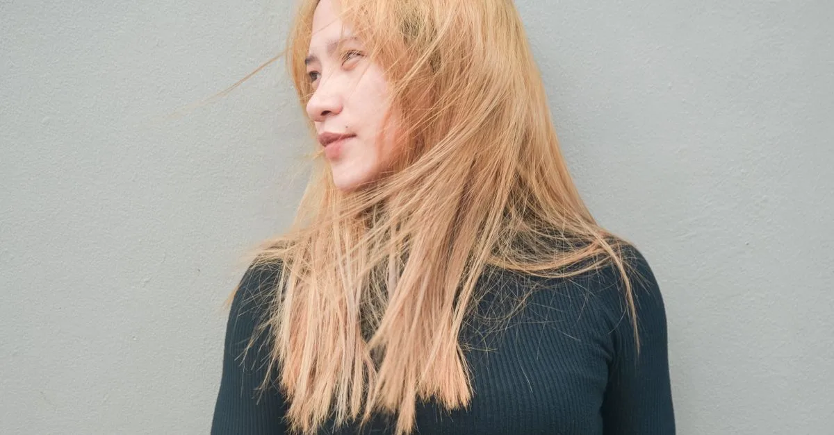 découvrez nos conseils et techniques efficaces pour éclaircir vos cheveux naturellement ou avec des produits professionnels, et obtenez un résultat lumineux et éclatant.