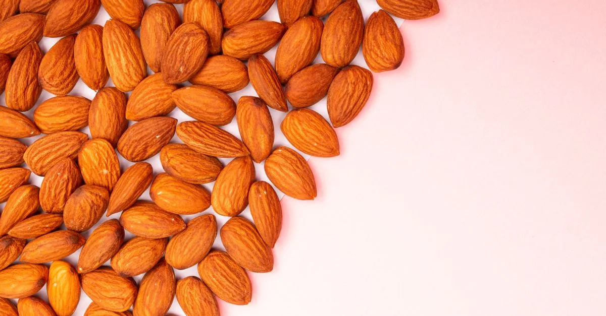 découvrez les bienfaits de l'huile d'amande douce pour les cheveux : hydrate, nourrit et renforce les cheveux pour une chevelure saine et brillante.
